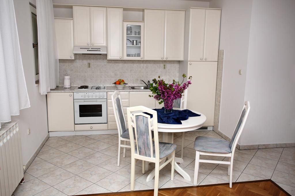 Apartments In Beautiful Split Podstrana Room photo